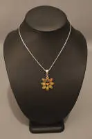 Chaîne de dame en argent avec pendentif en ambre, années 70 du 20e siècle, allemande