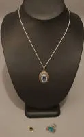 Trois pendentifs, première moitié du XXe siècle, allemands