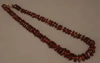 Collier en ambre dégradé, seconde moitié du 20e s., allemand