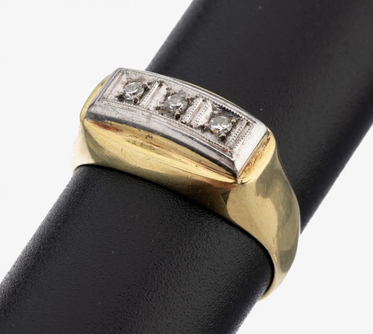 14 kt Gold Diamant-Ring, 1950er-60er Jahre, GG/WG 585/000, 3 kl. in WG gefasste