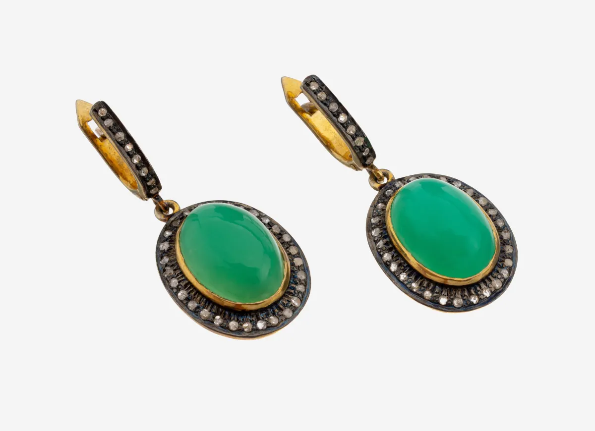 Paire de pendants d'oreilles chrysoprase-diamant, argent 925 partiellement doré, suspension mobile, 2 ovales