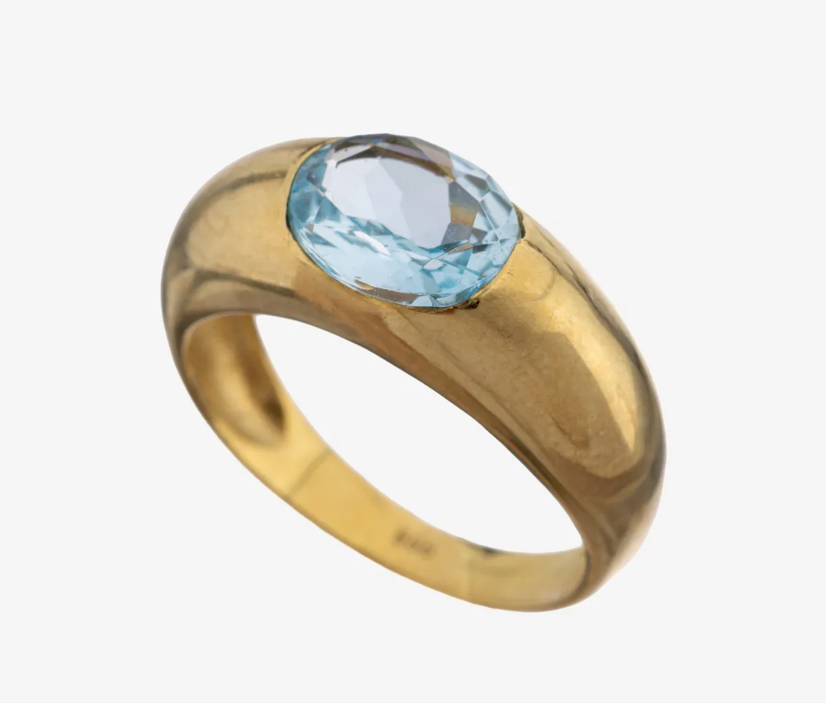 14 kt Gold Topas-Ring, GG 585/000, schlichtes Design, ovalfacett. Blautopas (beh.), RW
