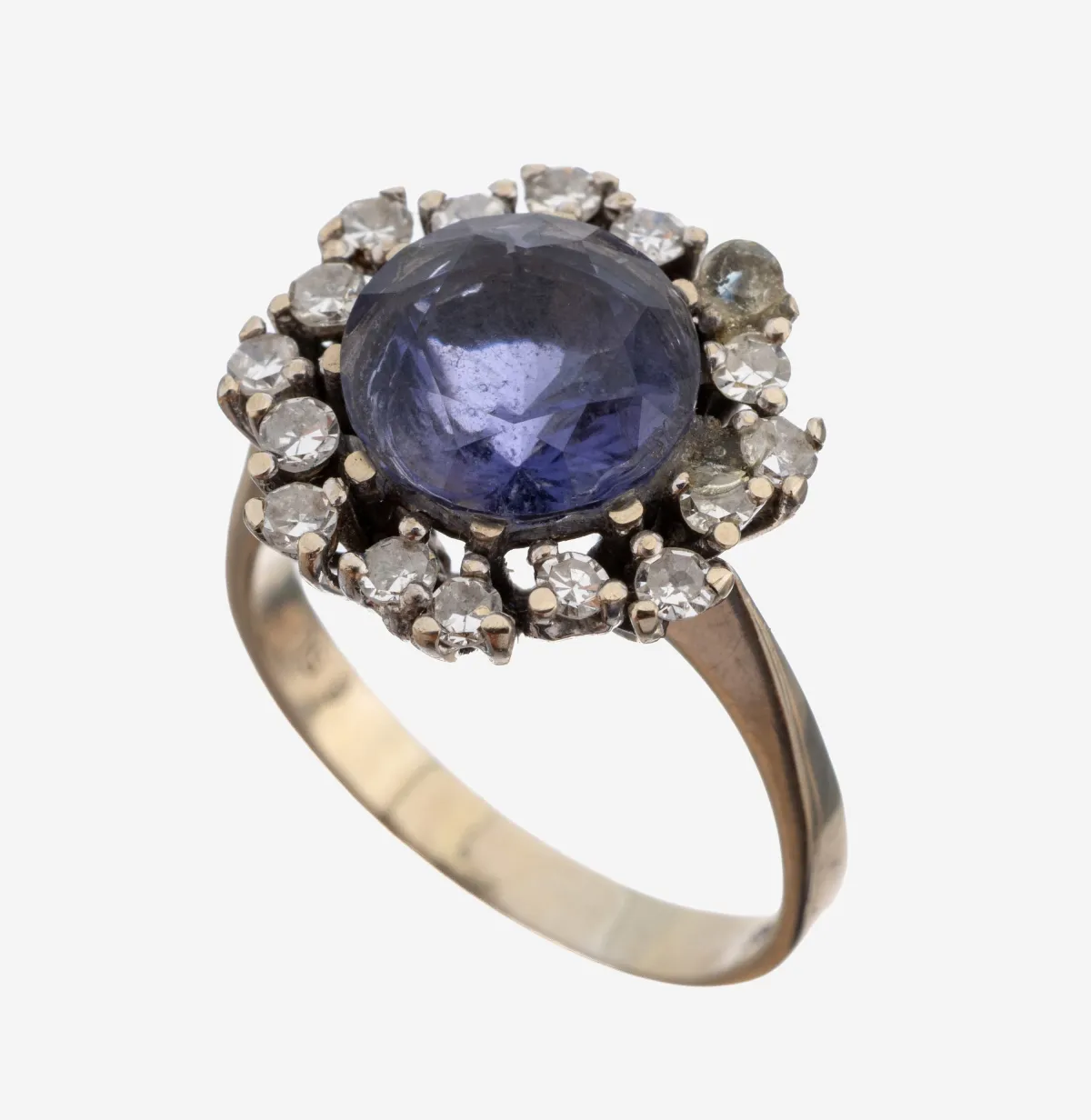 14 kt Gold Tansanit-Diamant-Ring, WG 585/000, mittig rundfacett. Tansanit ca. 1.80 ct,