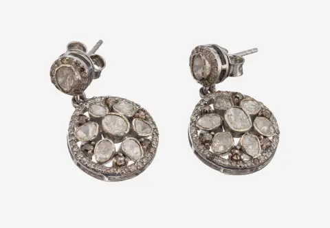 Paar diamanten oorbellen, 925 zilver, ronde beweegbare hanger, 28 diamantrozetten en