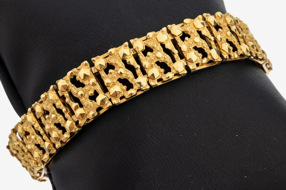 Bracelet or 14 kt, or jaune/or rouge 585/000, maillons ajourés, surface structurée, posé