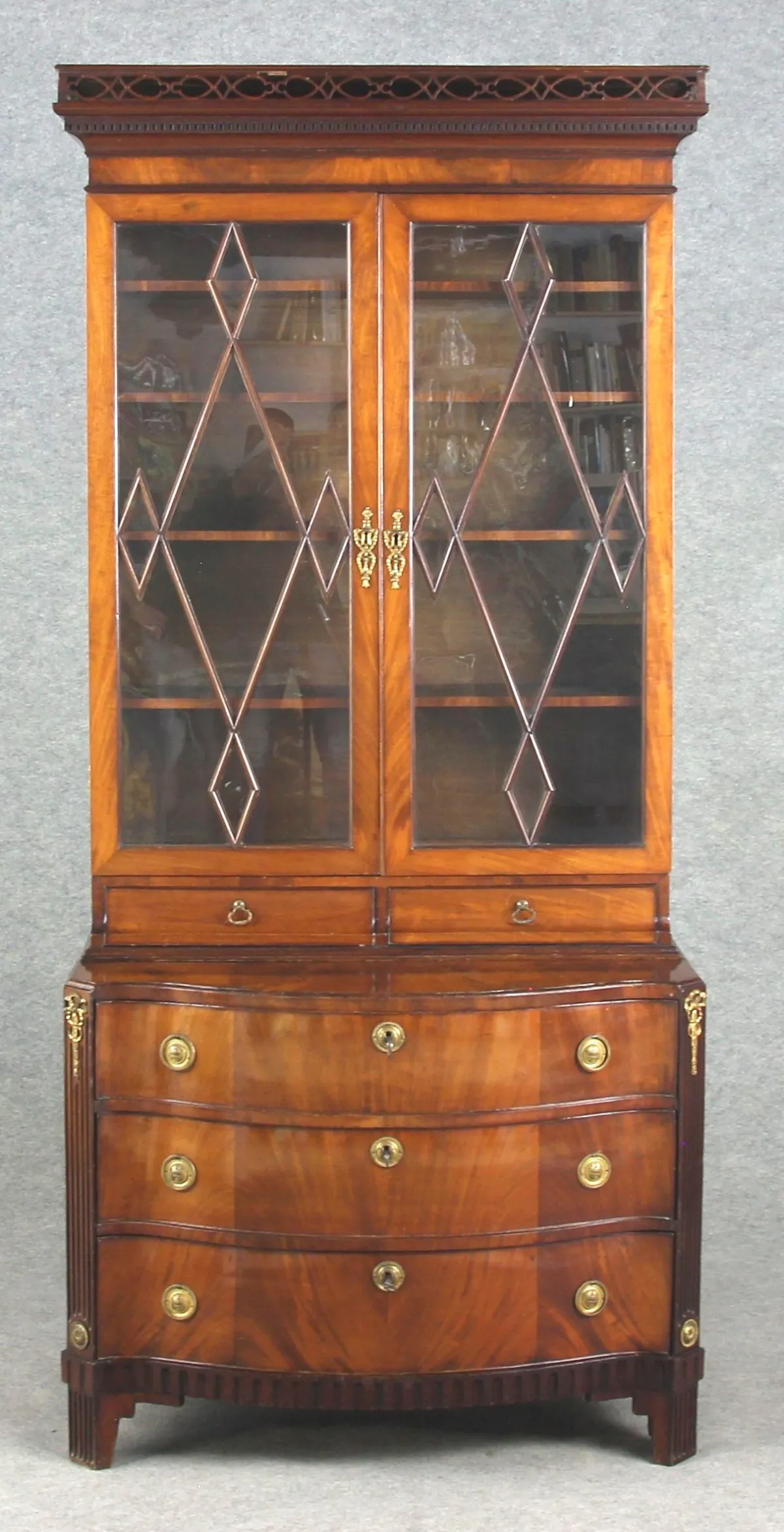 Classicism – two-tier commode – solid mahogany and mahogany veneered on oak, , Northern Germany, possibly Johann or Jacob Köster Altona around 1775, g
