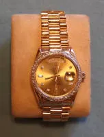 Rolex，金色男士腕表 Day-Date 镶钻，20 世纪 90 年代，西德