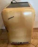 Vintage Kühlschrank der 50er Jahre der DDR