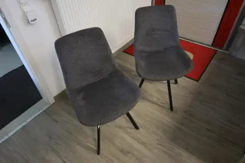 2 db vendégszék