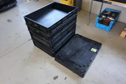 4x AUER EPA / ESD 储物箱 约 80 x 60 cm 带盖