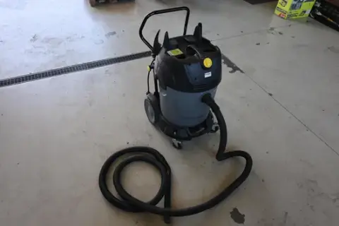 1 aspiradora Kärcher