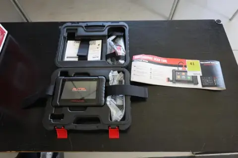 Autel OBD - auton diagnostiikkalaite