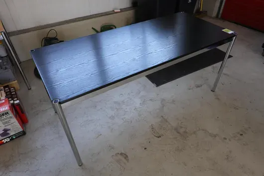 1 x USM Haller bord