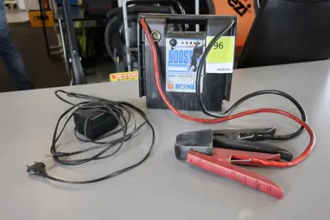 BERNER Booster Pac 1600 Peak Amps 12V