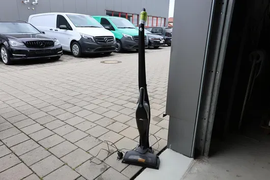 1 adet süpürge