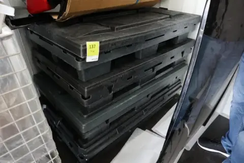 Kiga 可折叠托盘储物箱