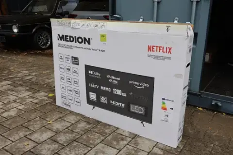 Medion 58 inç akıllı TV - arızalı