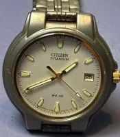 Ceas de mână cu quartz Citizen Titanium, stare bună, mecanism neverificat