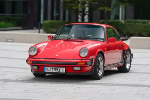 Porsche 911 3.2 Carrera (1983)