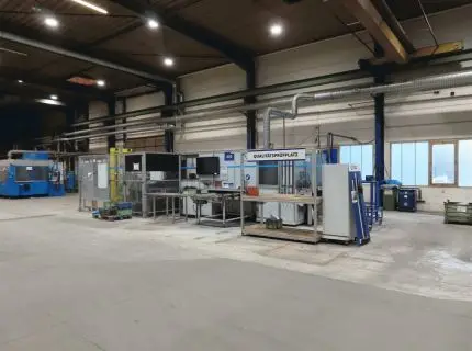 1 гнучний та зварювальний комплекс BMW, тяга, вир.: STEPP Fabrikationsautomations GmbH & Co. KG, рік: 2017, 400В, 50Гц