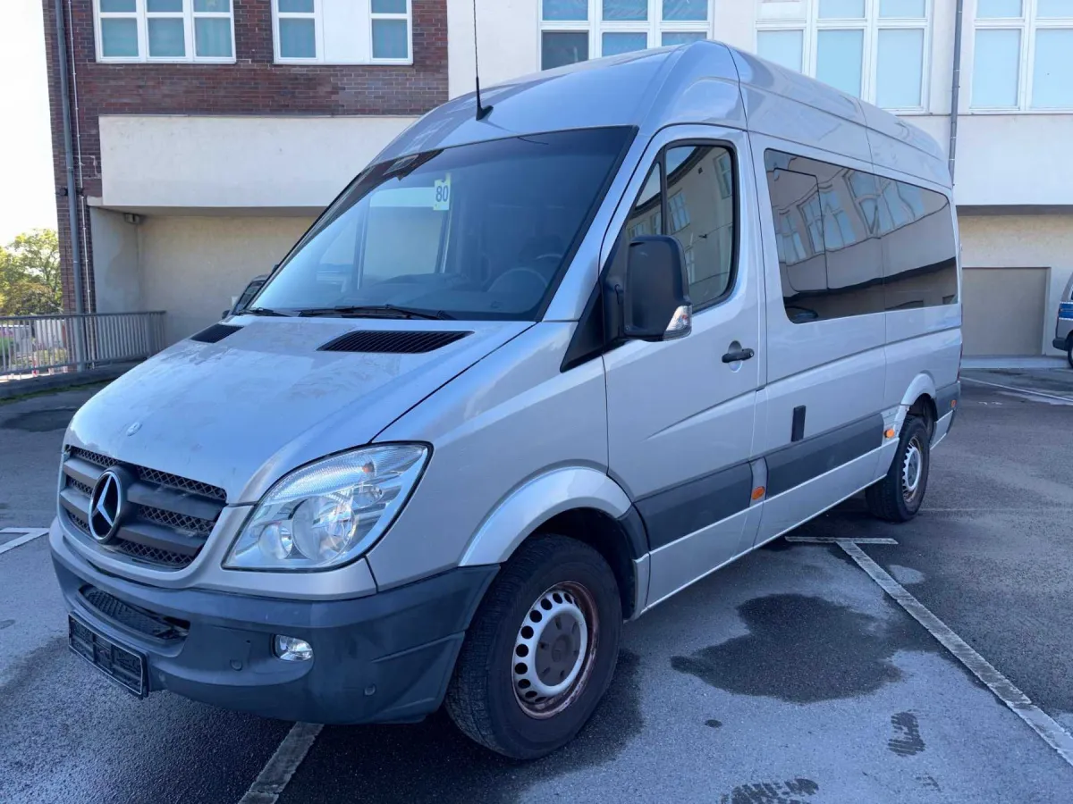1辆戴姆勒梅赛德斯-奔驰 Sprinter II 315 CDI (906) 高顶 *有条件可行驶*