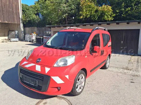 1 辆菲亚特 Qubo