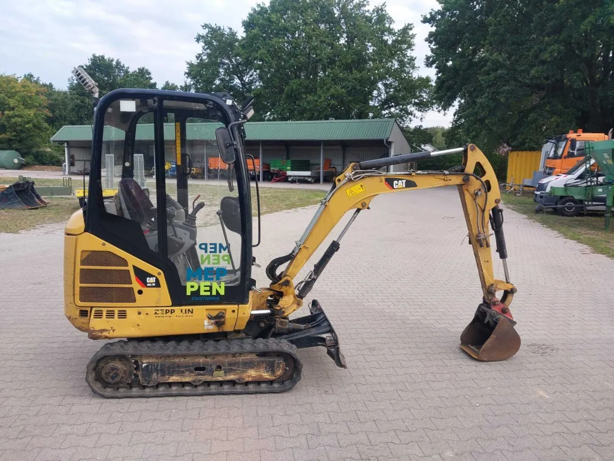1 mini bager CAT Caterpillar 301.7D