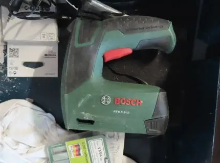 1 ručna klamerica, marka: Bosch, tip: PTK 3,6 LI