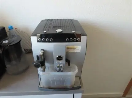 1 automat de cafea, marca: Jura, tip: Impressa Z7