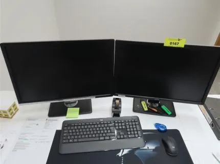 2台平板显示器,品牌:Dell,含1个键盘和1个鼠标