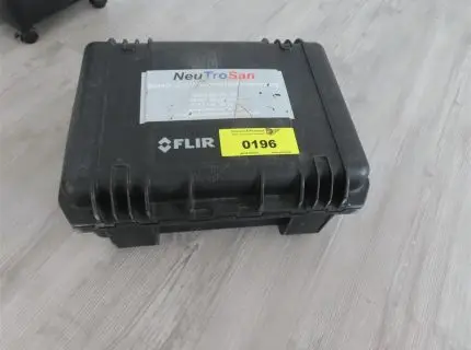 1 sistema de cámara termográfica, modelos antiguos con accesorios en maletín, marca: FLIR