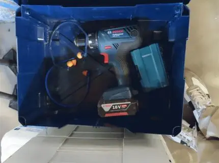 1 atornillador a batería, marca: Bosch, tipo: GSR 18V-21