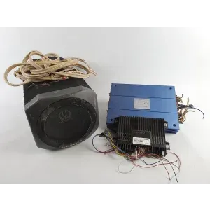 Pioneer 车载功放带低音音箱