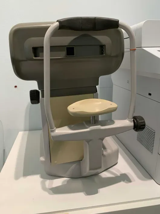 Autorefractometru Nidek