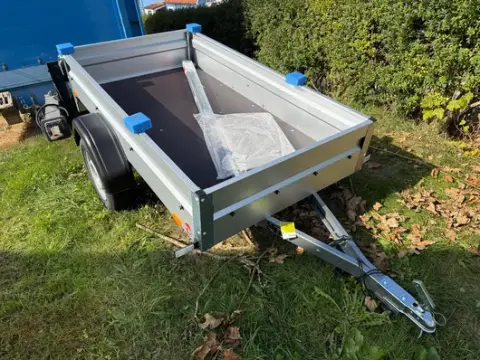 Stema 750kg 拖车 带篷布
