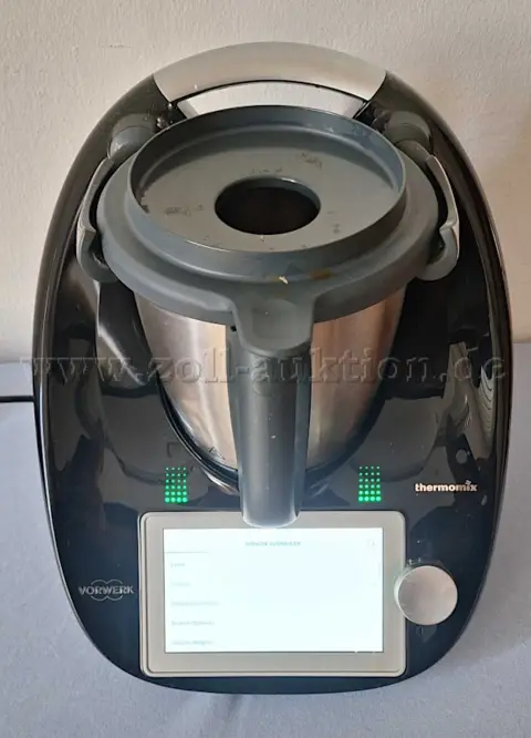 1 kuhinjski robot Vorwerk Thermomix TM6 -1 s priborom