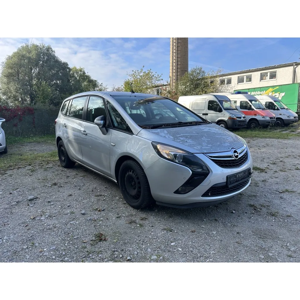 Opel Zafira Tourer（已退役）