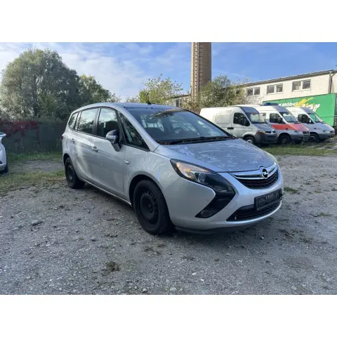Opel Zafira Tourer (مشطوبة)
