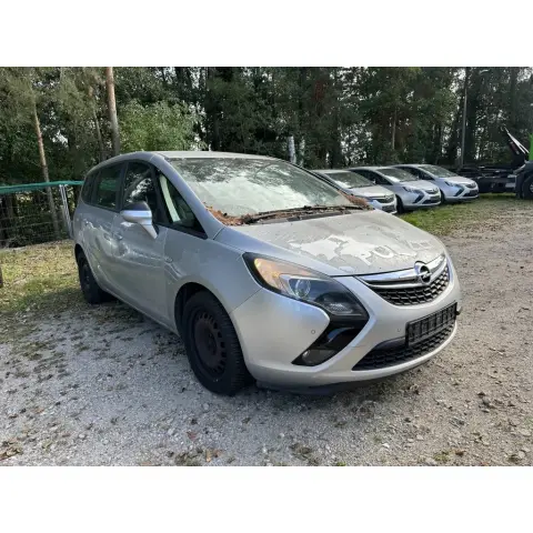 Opel Zafira Tourer (مشطوبة)