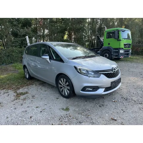 Opel Zafira Tourer (vyřazeno)