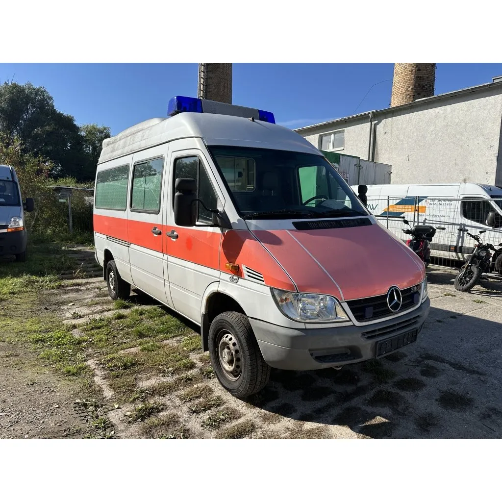 Mercedes Benz Sprinter - 病人运输车（已退役）