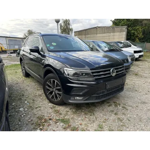 VW Tiguan (вилучено)