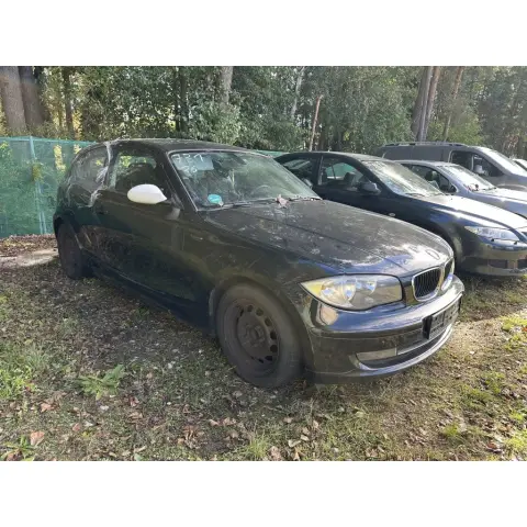 BMW 316i (takavarikoitu)