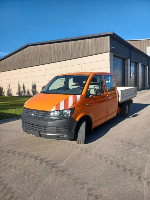 1 furgoneta de plataforma VW Transporter doble cabina PCAAC280X1 (T6)