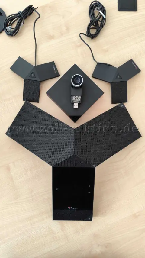 1 telefon de conferință video Polycom RealPresence Trio 8800