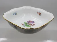碗，Meissen，剑标，«Bunte Blume»装饰，精细花卉彩绘和金边，1等品，高6厘米 直径20厘米