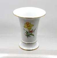 漏斗形花瓶，Meissen，剑标，«Bunte Blume» 装饰，精细花卉绘画和金边，一等品，高约 16,5 厘米