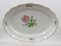 椭圆形盘，Meissen，剑标，«Bunte Blume» 装饰，精细花卉绘画和金边，一等品，36 x 26,5 厘米