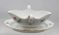 酱汁船，Meissen，剑标，«Bunte Blume» 装饰，精细花卉绘画和金边，一等品，高 10 厘米，长 26 厘米