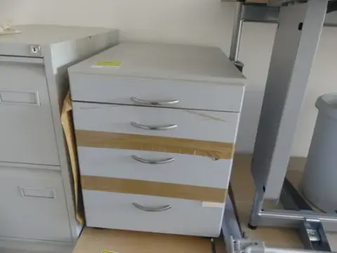 Cassettiera per scrivania